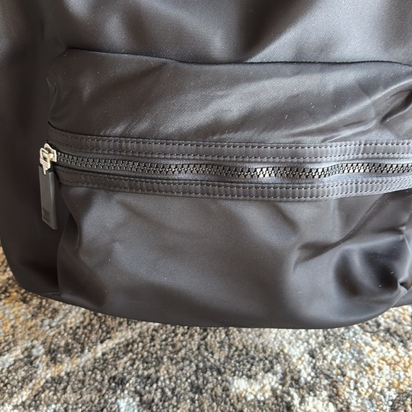 Tommy Hilfiger black backpack / laptop / school / sports / lightweight nylon - Picture 6 of 16